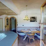 Lägenhet Hauser