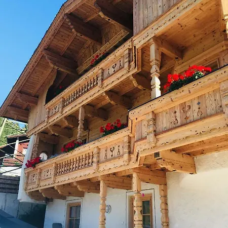 Hauser * Zell am Ziller